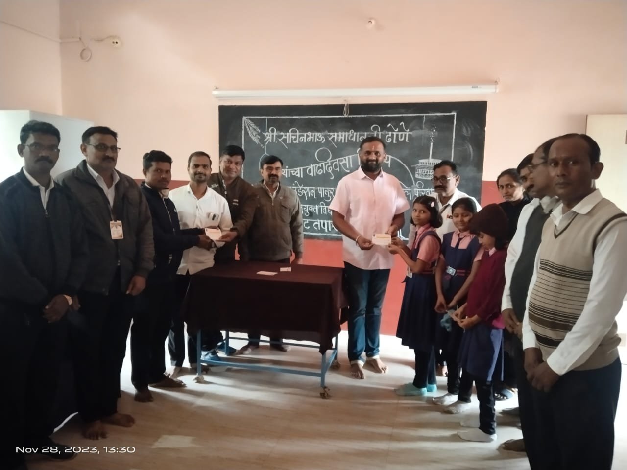 सचिन ढोणे यांच्या वाढदिवसानिमित्त रक्तगट तपासणी शिबिर