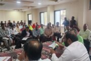 शेतकऱ्यांच्या बांधावर जाऊन त्यांच्या समक्ष सर्वे करून 5 दिवसात पंचनामे अहवाल करण्याचे आमदार नितीन देशमुख यांनी दिले निर्देश