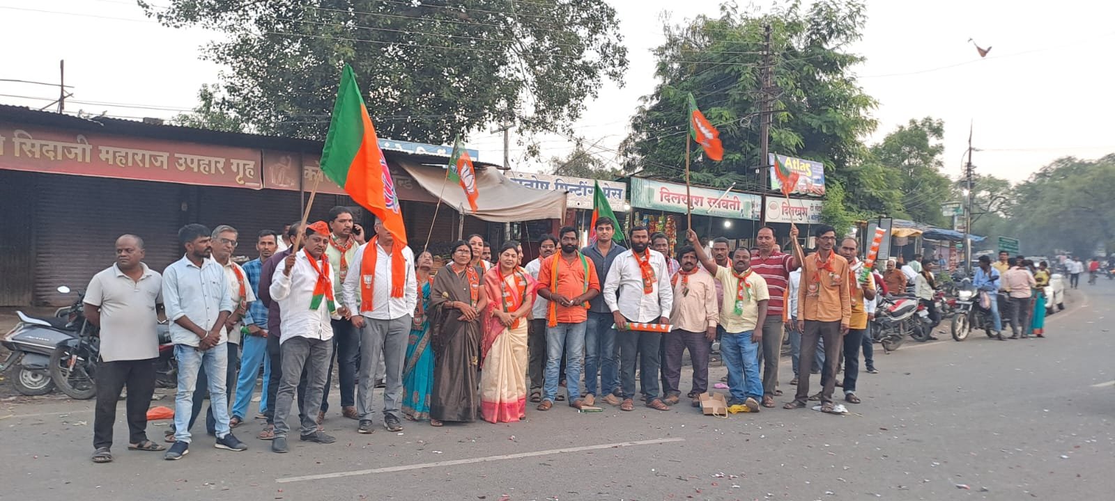 तीन राज्यांत भाजपाचा विजय,पातूर तालुक्याच्या वतीने पातुर शहरात विजय जल्लोष!