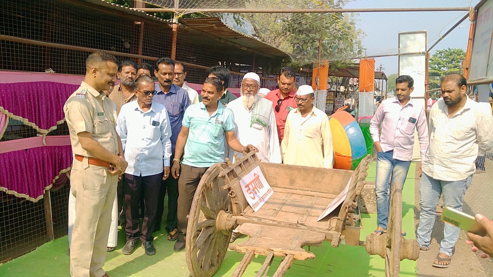 इसवी सन 16 शे पासुन भारतीय पुरातन वस्तूचा संग्रह पातुर शहरात प्रदर्शनी