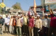 एल्गार मराठा आरक्षणाचापातूर तालुक्यातील मराठा समाजाचे मुंबई कडे प्रस्थान