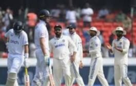 जय बजरंग क्रिकेट क्लब यांच्या वतीने भव्य खासदार चषक व टेनिस बॉल क्रिकेट चे खुले सामने