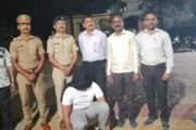 परीक्षा केंद्रावर कॉफी पुरविताना तोतया पोलीस गजाआड