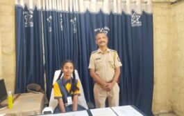 पोलीस स्टेशन ला पोहोचले एज्युविला पब्लिक स्कूल चे विद्यार्थी