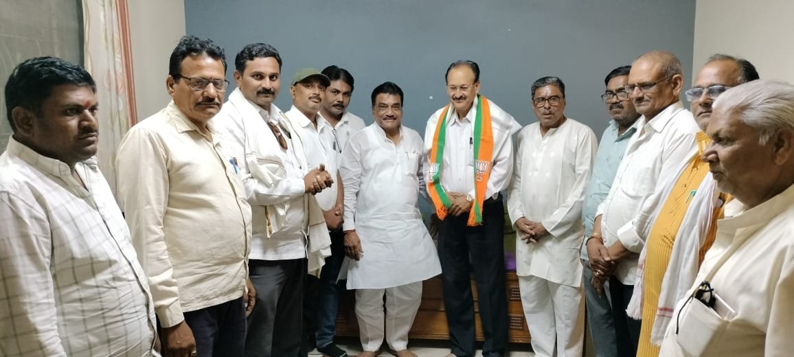 अँडव्होकेट.मनोज एस.राठी यांचा भाजपात प्रवेश
