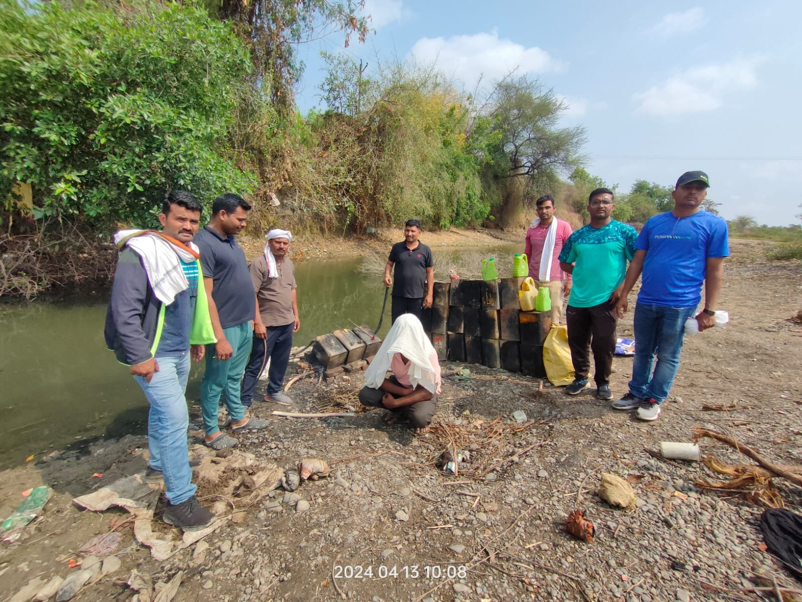 चान्नी पोलीस स्टेशन अंतर्गत सस्तीशिवारात गावरान दारूच्या अड्ड्यावर त्यांनी गुन्हे शाखेची धाड