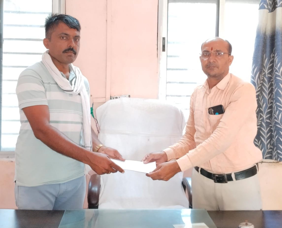 देशासाठी सीमेवर लढणाऱ्या सैनिकावर पातूरात आमरण उपोषणाची वेळ