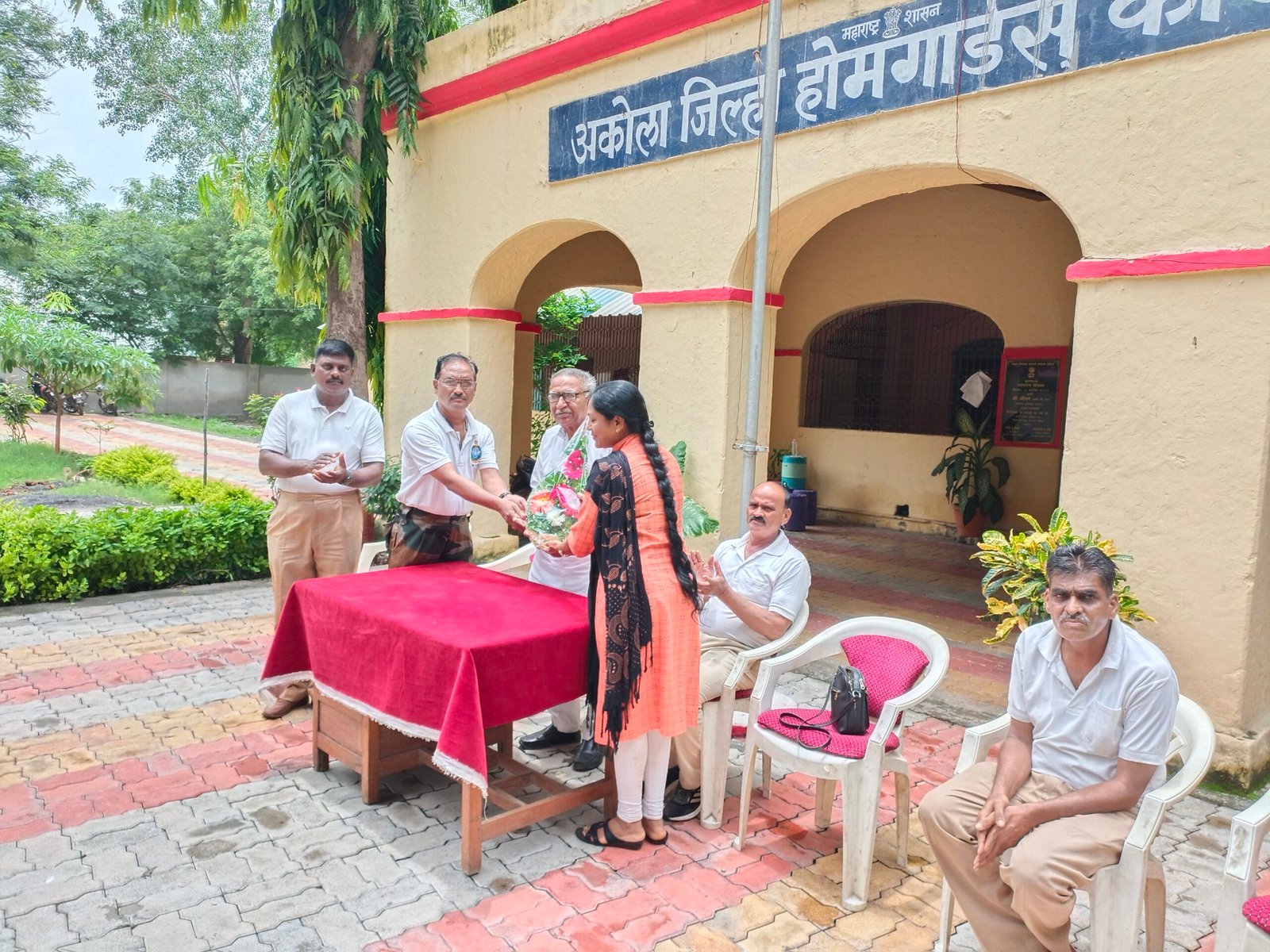 बुलढाणा होमगार्ड्स माजी जिल्हा समादेशक मा.श्री.जगदेवराजी बाहेकर यांचा सत्कार