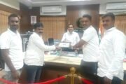 बुलढाणा जिल्हाधिकारी कीरण पाटील सर यांचे हस्ते जिवनरक्षक दिपक सदाफळे उत्कृष्ट आपत्ती व्यवस्थापनाने सन्मानित