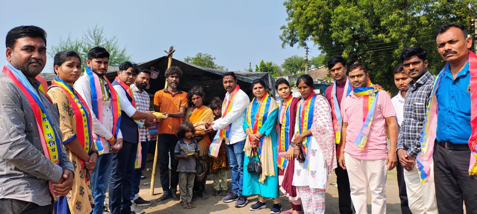 वीज कामगारांनी दिला गरजूना मदतीचा हात !तांत्रिक कामगार युनियन ५०५९ चा वर्धापन दिन उत्सहात