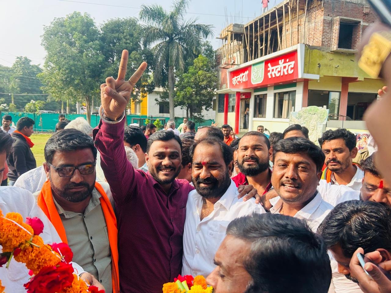 नितीन देशमुख यांचा दणदणीत विजय ! देशमुखाना तिसऱ्या क्रमांकावर समजणाऱ्या चिलम्याची दाते पडली
