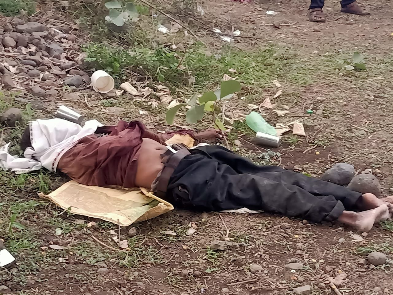संशयस्पद इसमाचा मृत्यू आढळल्याने खळबळ